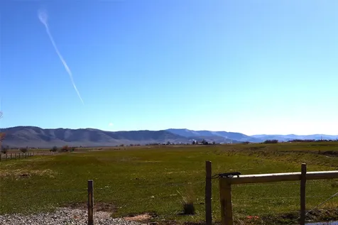 24 Cluzen Road Lonepine MT 59848