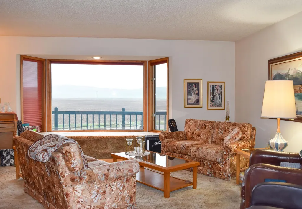 40265 Apple Road Polson MT 59860