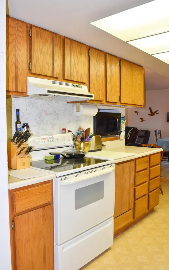 40265 Apple Road Polson MT 59860
