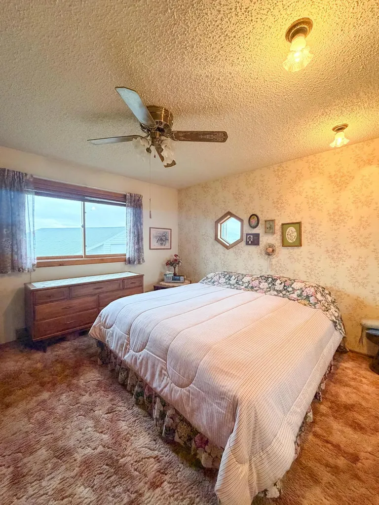 40265 Apple Road Polson MT 59860
