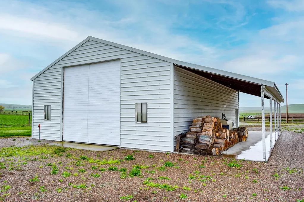 40265 Apple Road Polson MT 59860