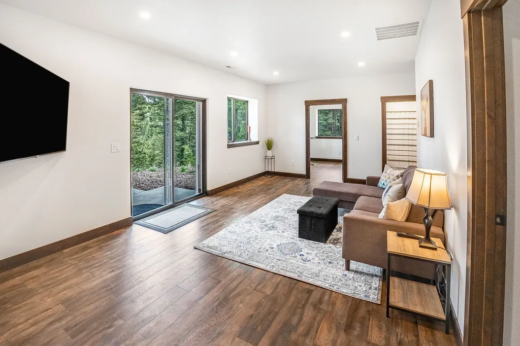 77 Rumsey Road Philipsburg MT 59858