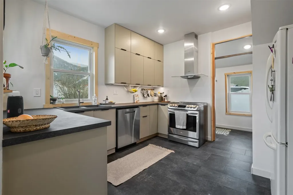 17 Quartz Avenue Basin MT 59631