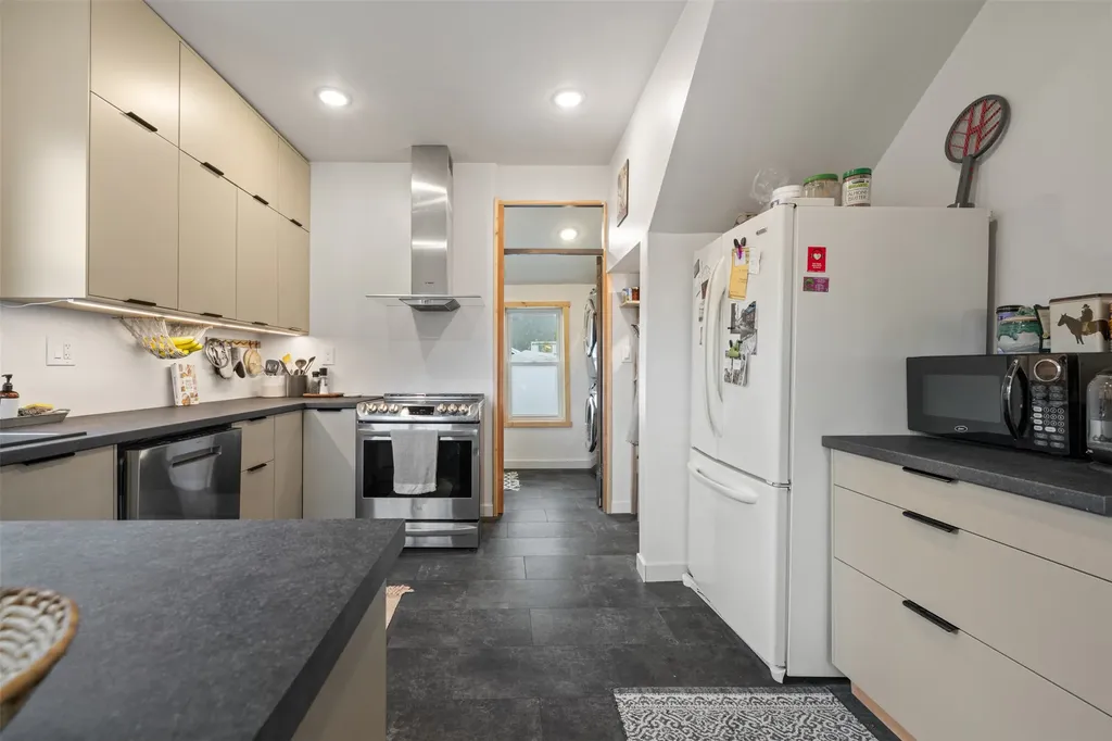 17 Quartz Avenue Basin MT 59631
