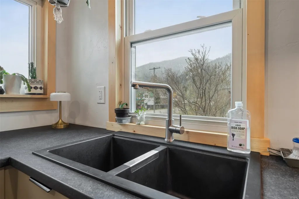 17 Quartz Avenue Basin MT 59631