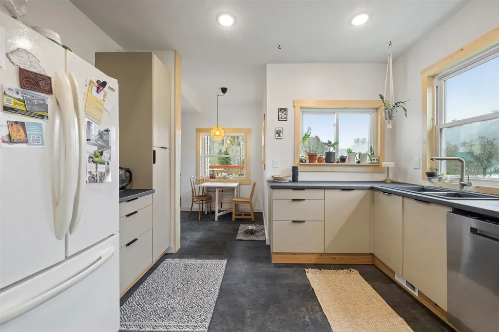 17 Quartz Avenue Basin MT 59631