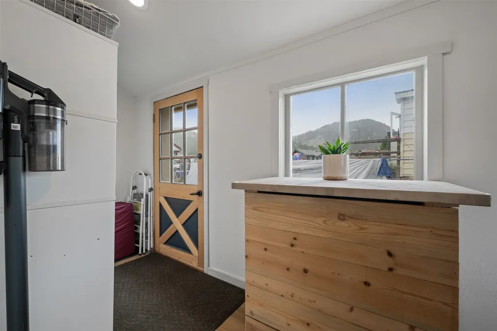 17 Quartz Avenue Basin MT 59631