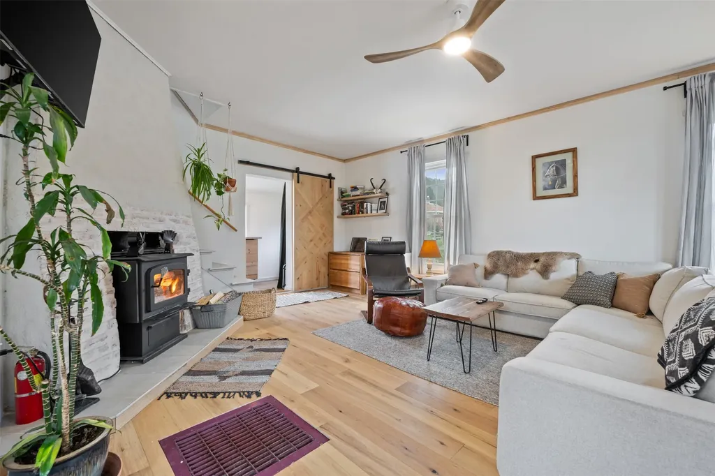 17 Quartz Avenue Basin MT 59631