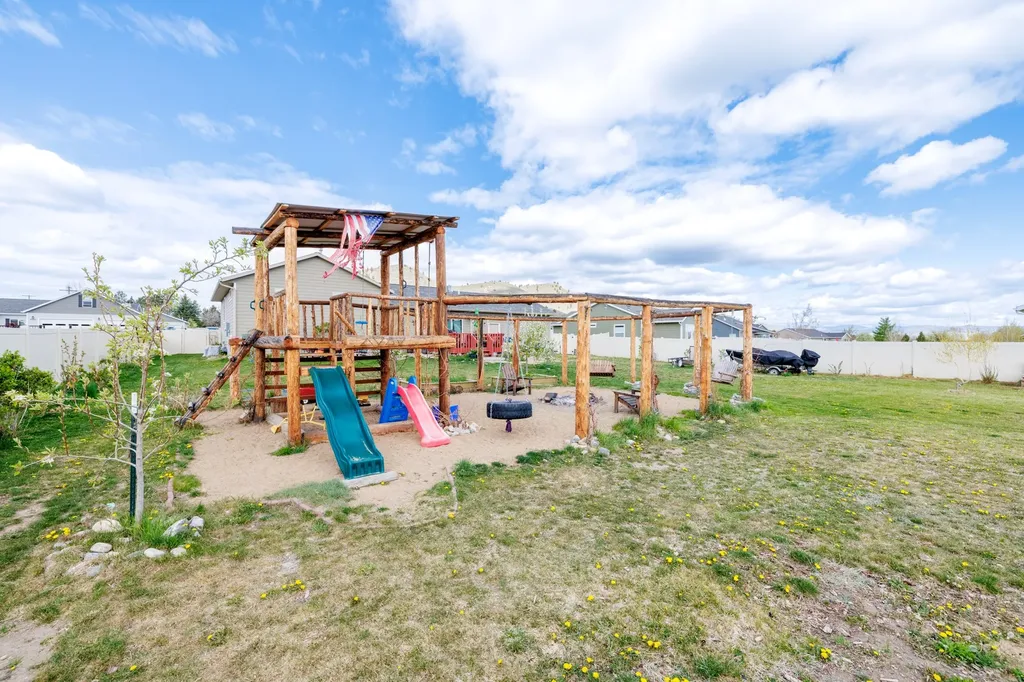 5141 Crescent Moon Drive Helena MT 59602