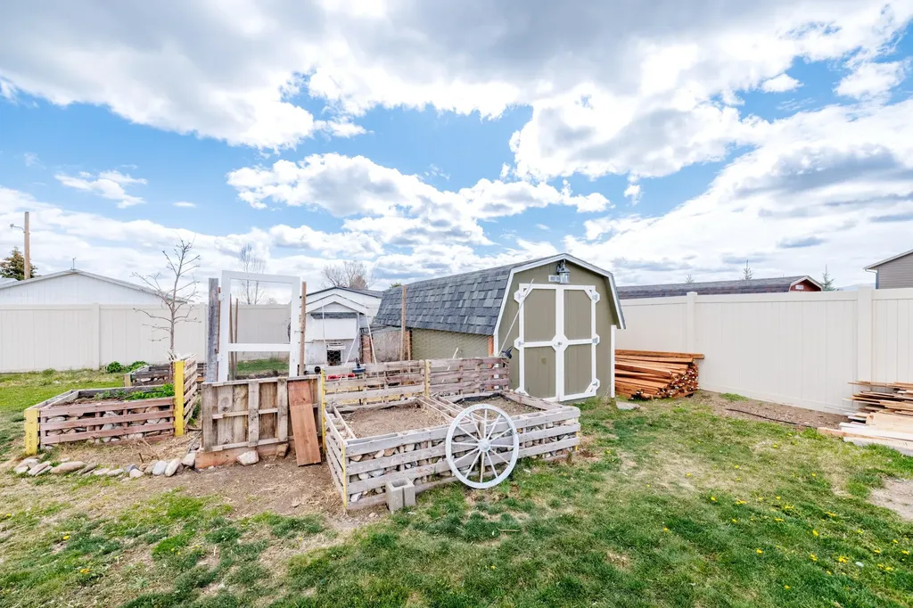 5141 Crescent Moon Drive Helena MT 59602