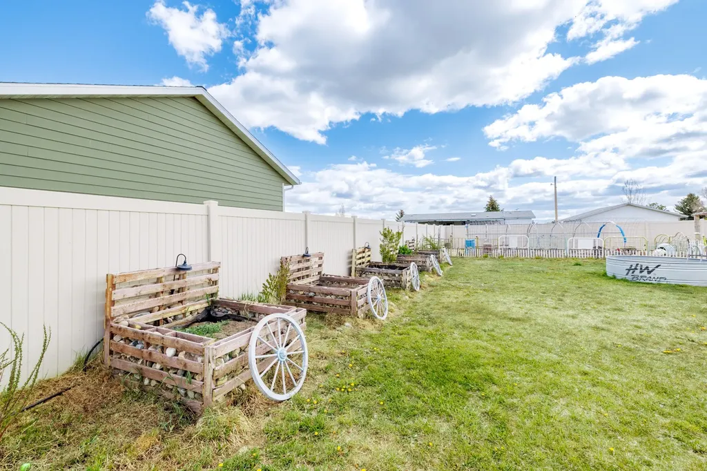 5141 Crescent Moon Drive Helena MT 59602