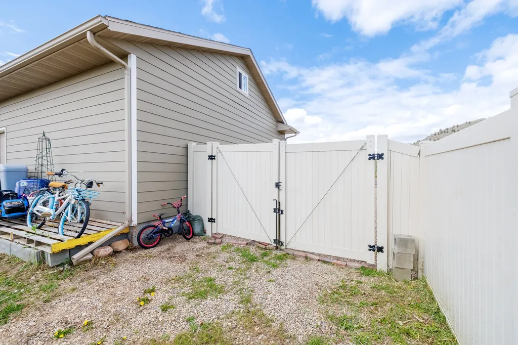 5141 Crescent Moon Drive Helena MT 59602