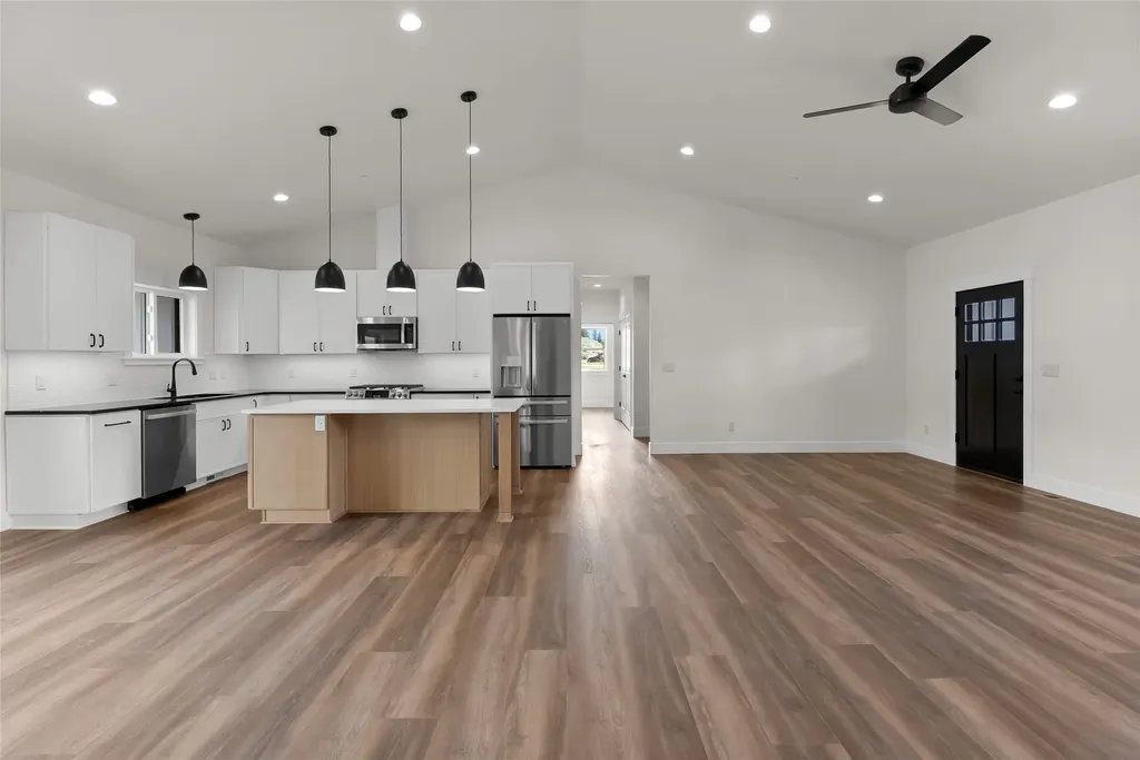 23968 Summit Point Road Huson MT 59846