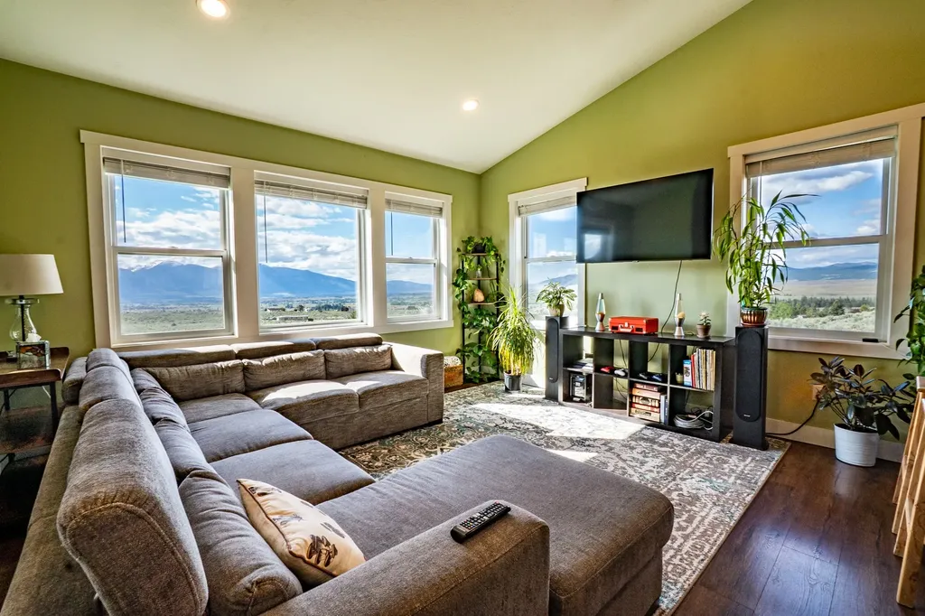 1052 Kyleighs Lane Stevensville MT 59870