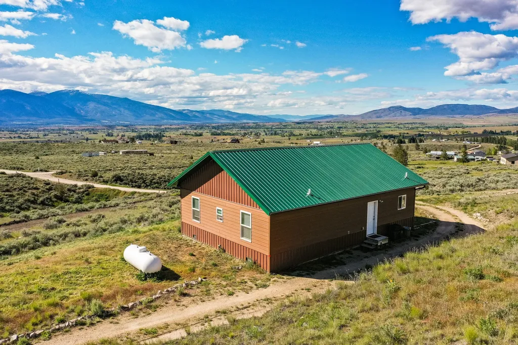 1052 Kyleighs Lane Stevensville MT 59870
