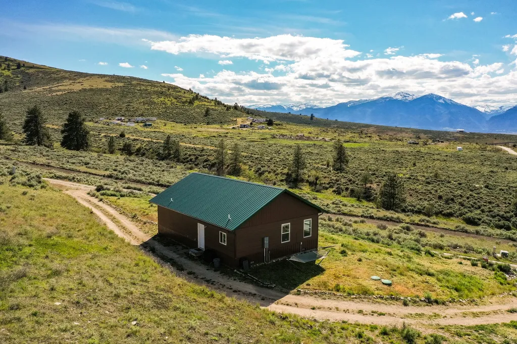 1052 Kyleighs Lane Stevensville MT 59870