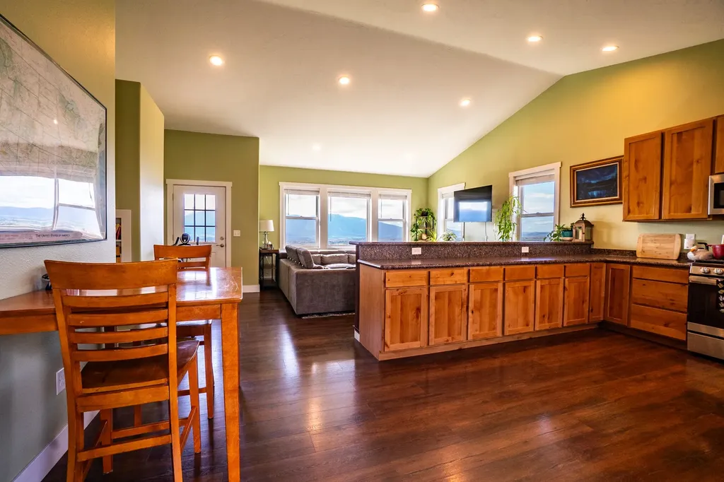 1052 Kyleighs Lane Stevensville MT 59870