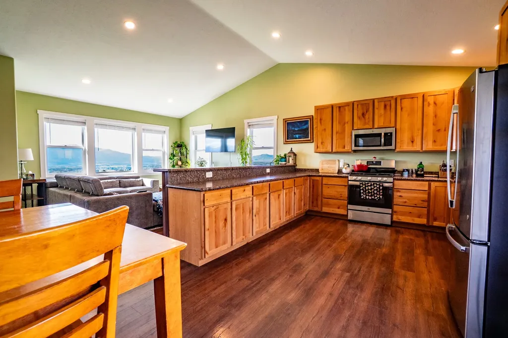 1052 Kyleighs Lane Stevensville MT 59870