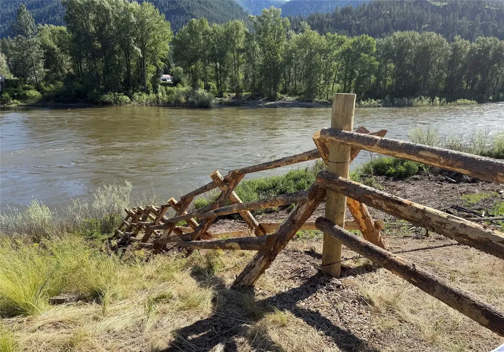 1205 Petty Creek Road Alberton MT 59820