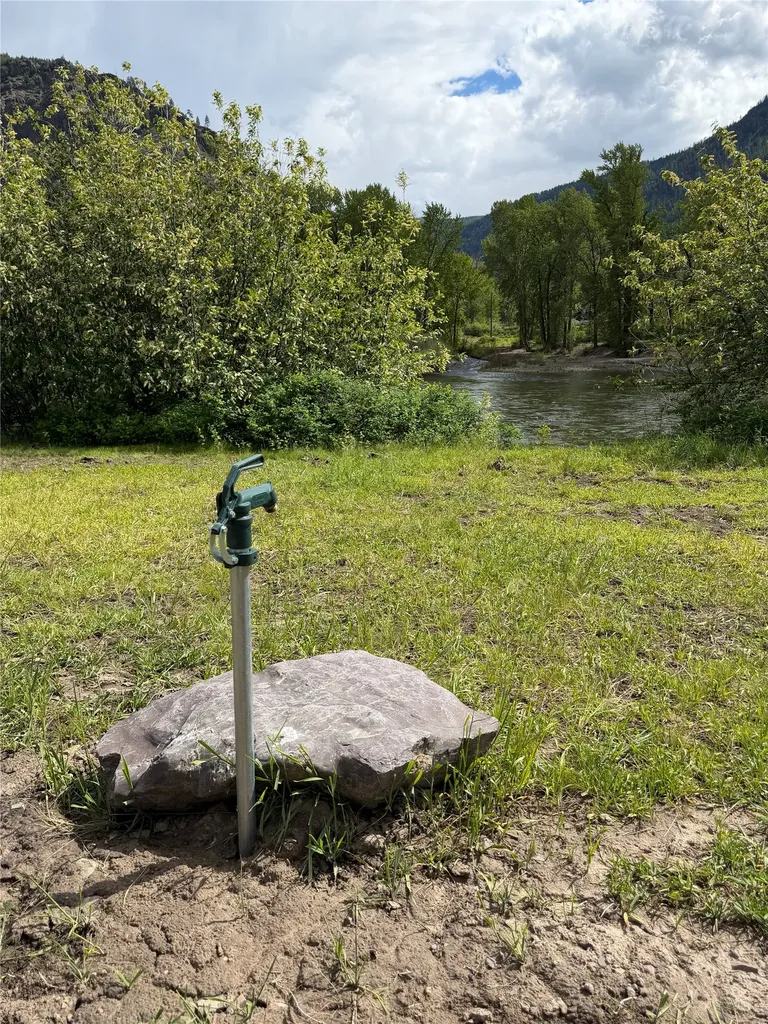 1205 Petty Creek Road Alberton MT 59820