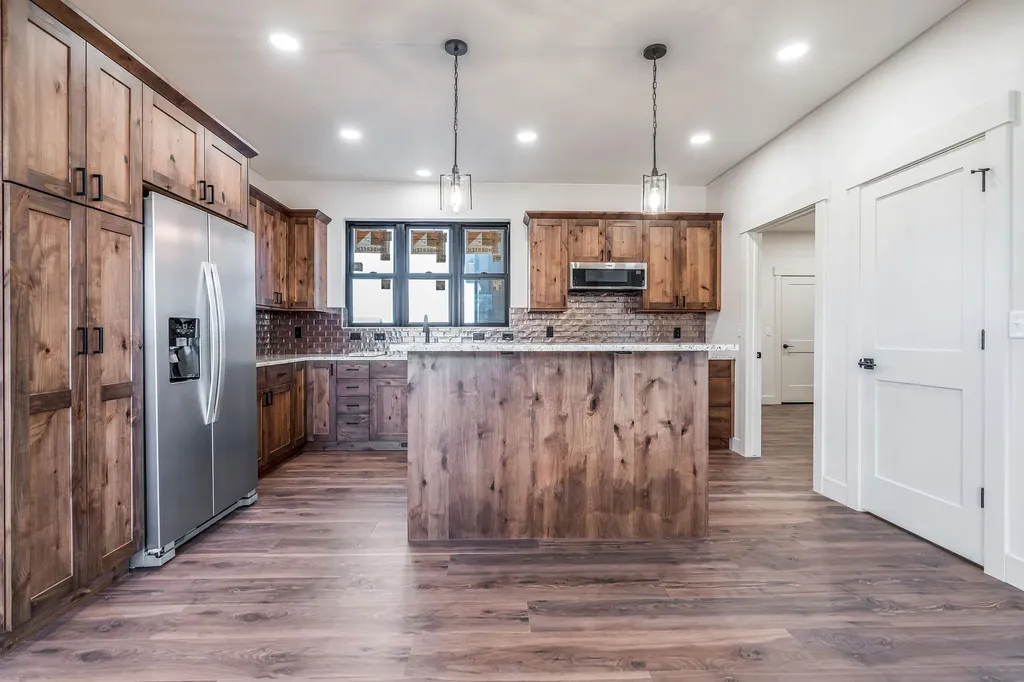 384 Jefferson Street Kalispell MT 59901