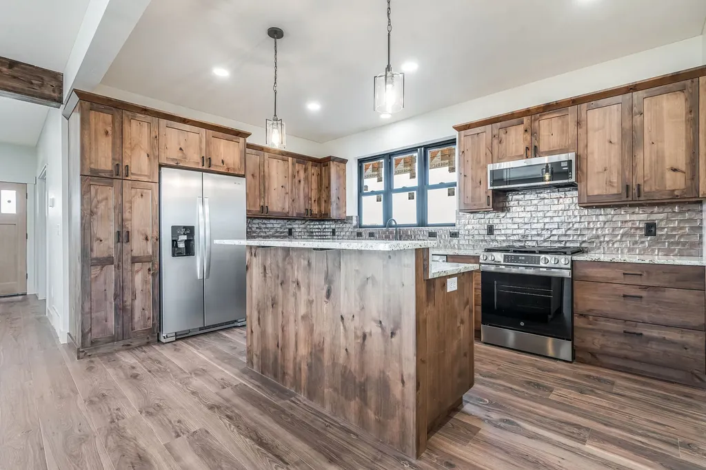 384 Jefferson Street Kalispell MT 59901