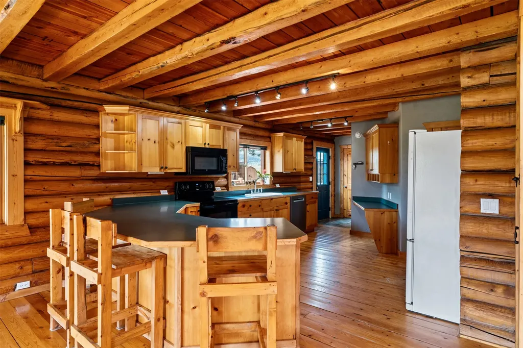 4201 Gardner Lane Florence MT 59833