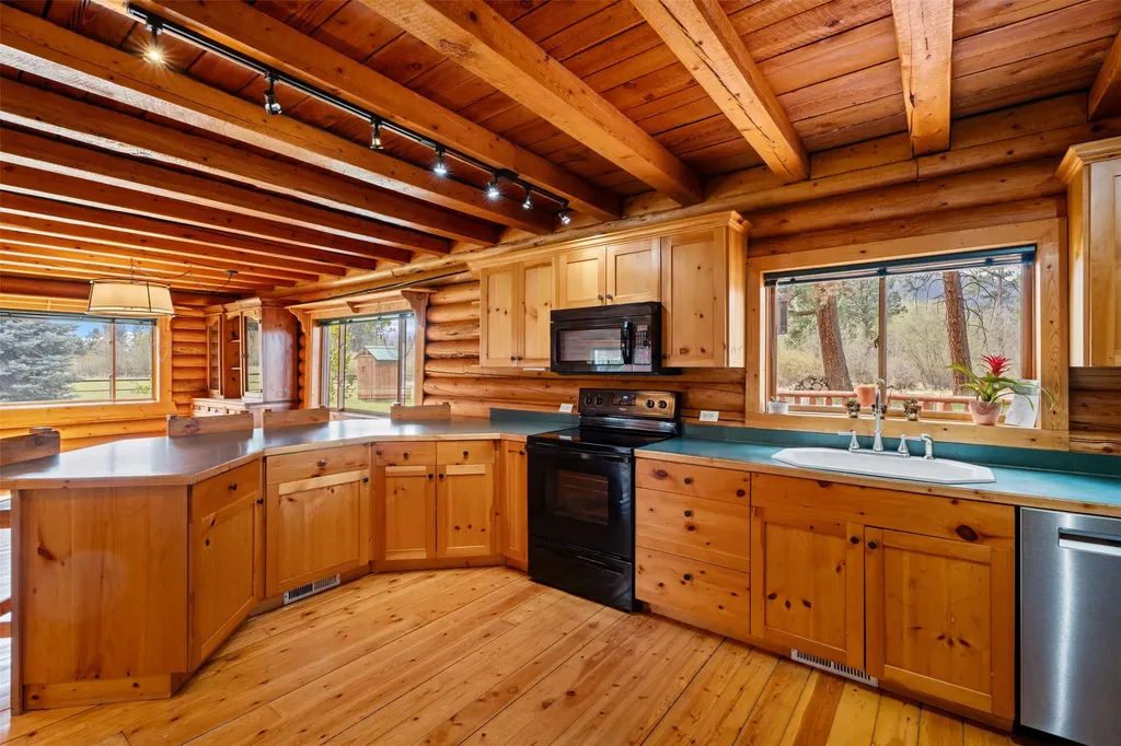 4201 Gardner Lane Florence MT 59833