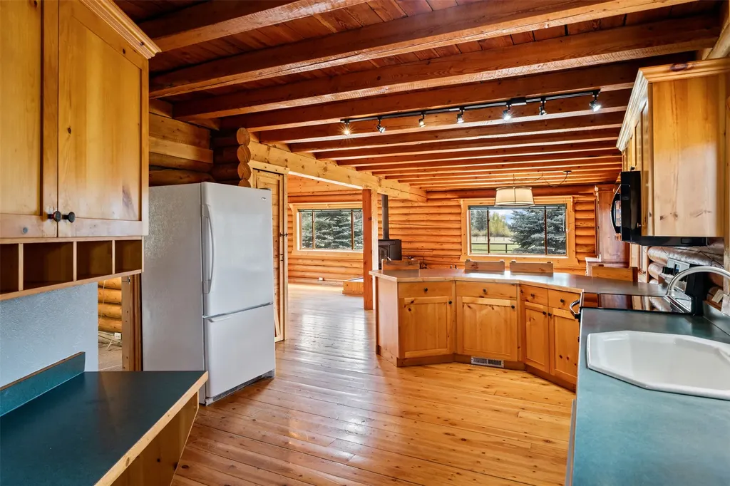 4201 Gardner Lane Florence MT 59833