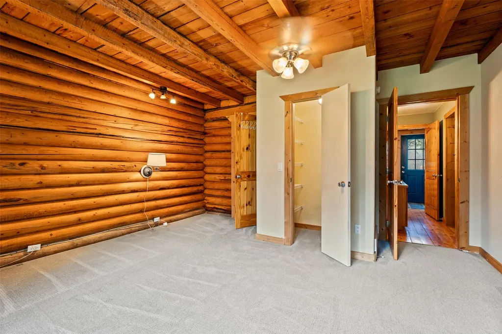 4201 Gardner Lane Florence MT 59833