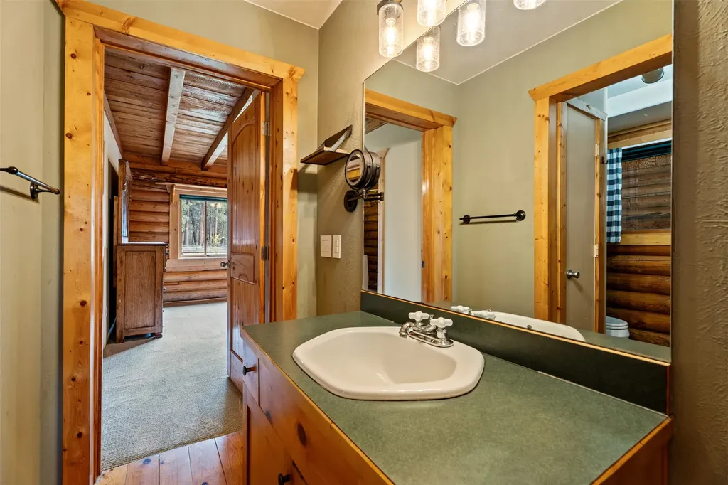 4201 Gardner Lane Florence MT 59833