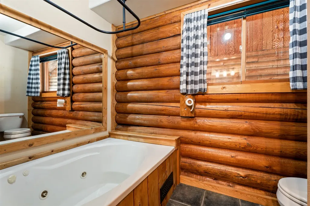 4201 Gardner Lane Florence MT 59833