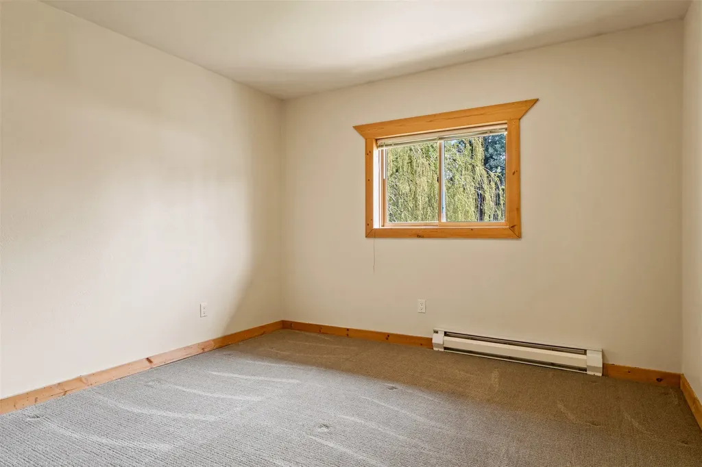 4201 Gardner Lane Florence MT 59833