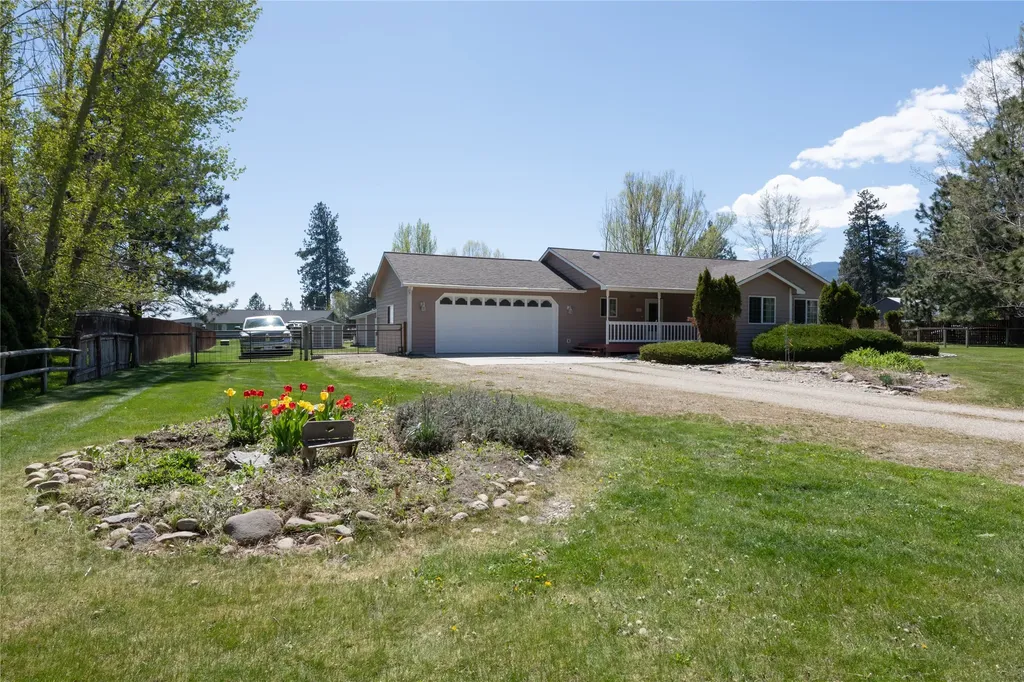 111 Memory Lane Stevensville MT 59870