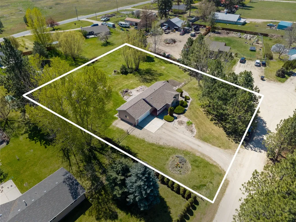 111 Memory Lane Stevensville MT 59870