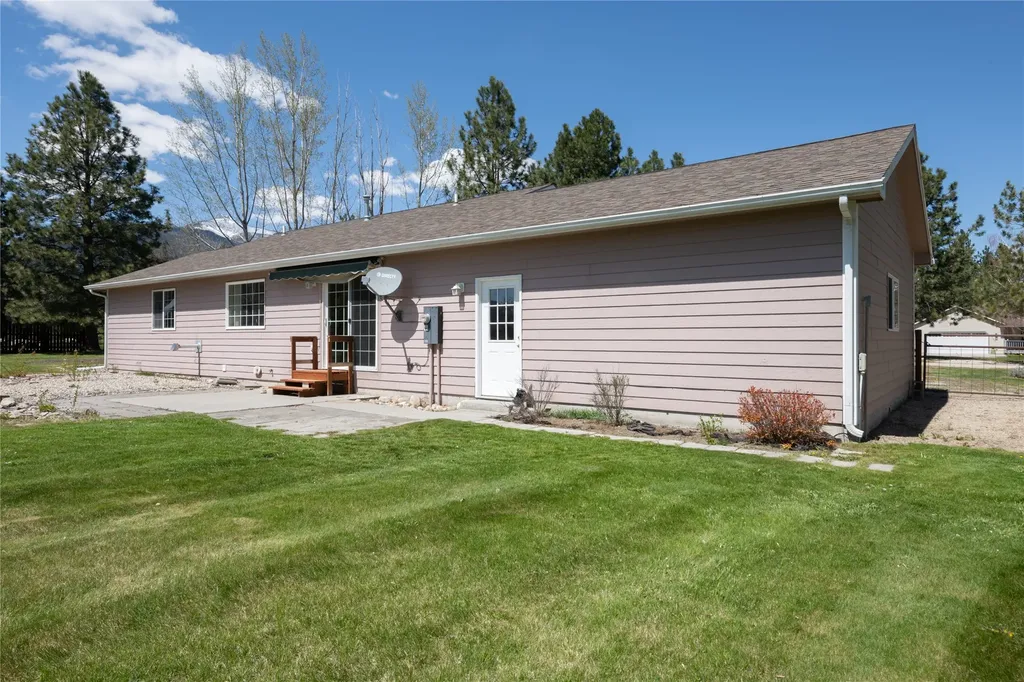 111 Memory Lane Stevensville MT 59870