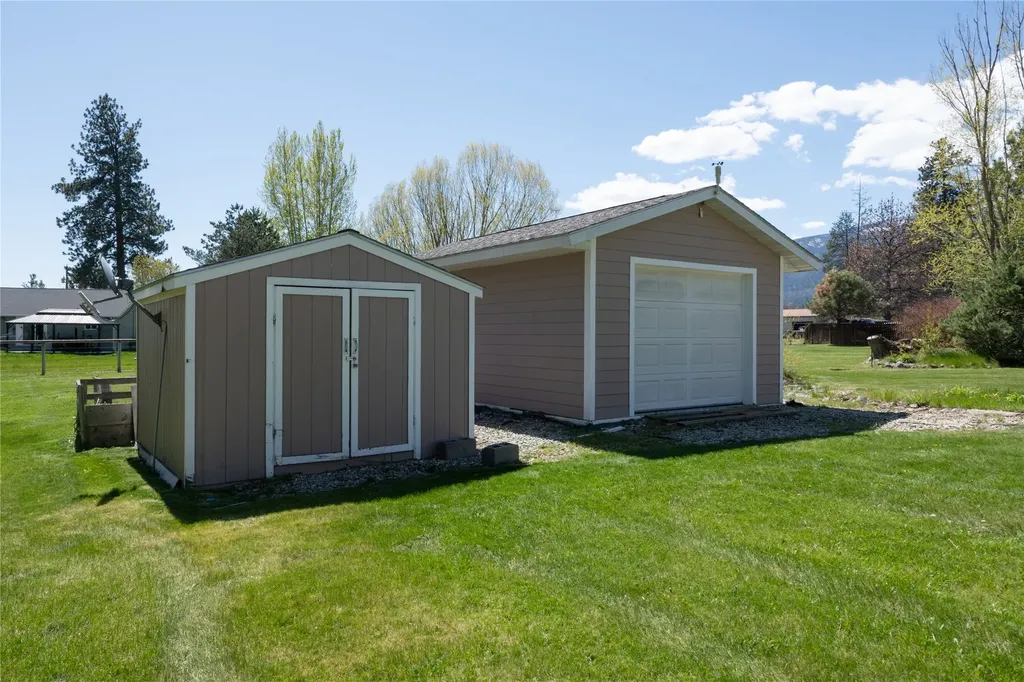 111 Memory Lane Stevensville MT 59870
