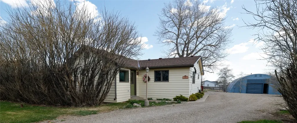 813 S Michigan Street Conrad MT 59425