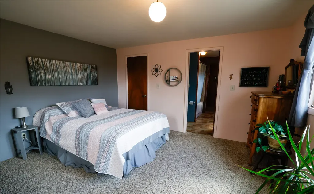 813 S Michigan Street Conrad MT 59425