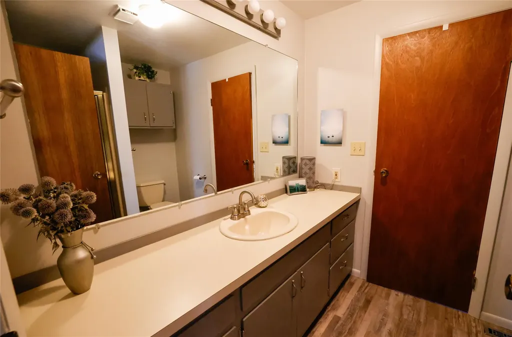 813 S Michigan Street Conrad MT 59425
