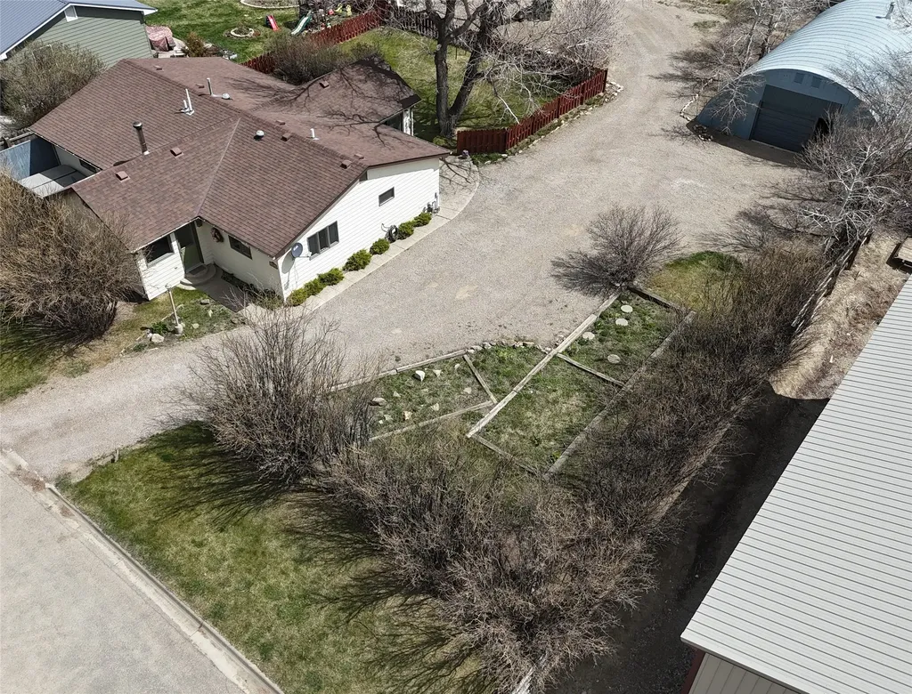 813 S Michigan Street Conrad MT 59425