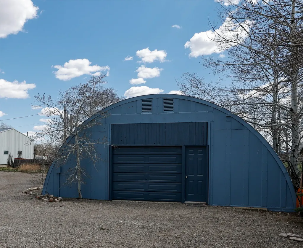 813 S Michigan Street Conrad MT 59425