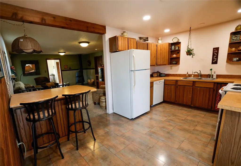 813 S Michigan Street Conrad MT 59425
