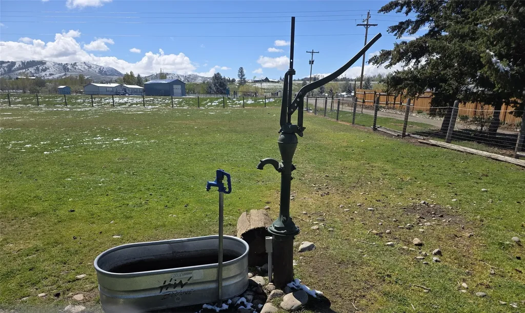 570 Skalkaho Highway Hamilton MT 59840