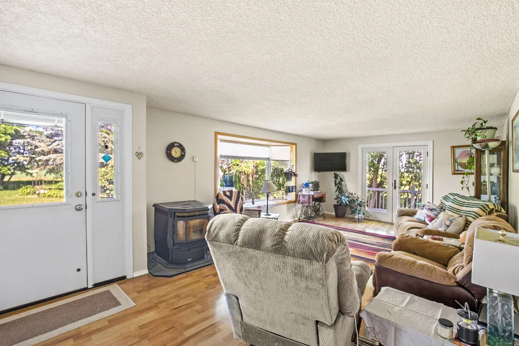 361 5th Lane NE Fairfield MT 59436