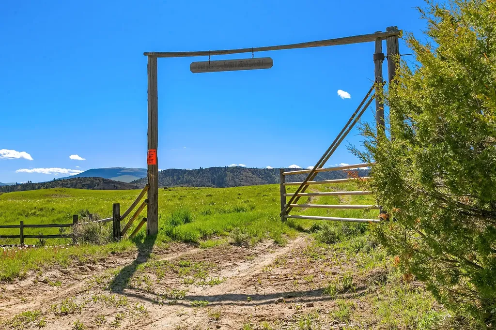 1847 Maudlow Road Belgrade MT 59714