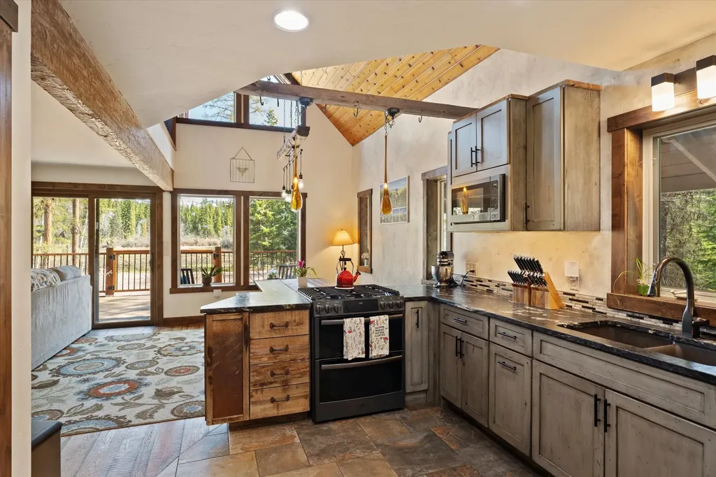 675 Beaver Lake Road Whitefish MT 59937
