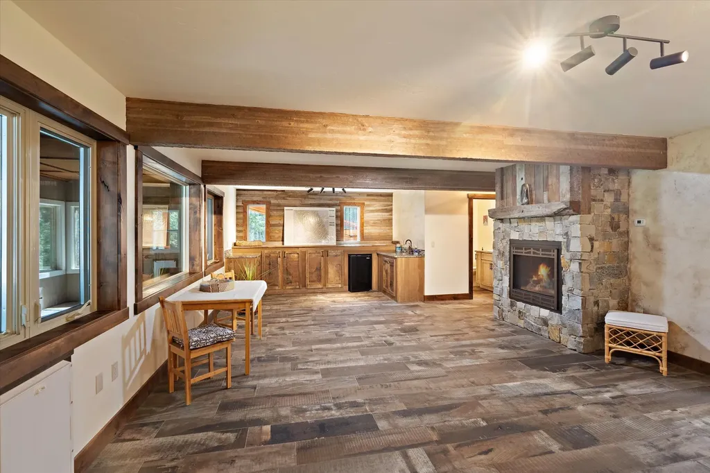 675 Beaver Lake Road Whitefish MT 59937
