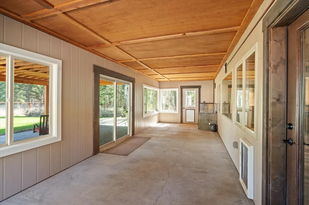 675 Beaver Lake Road Whitefish MT 59937