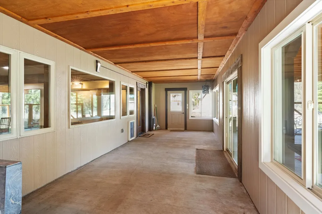 675 Beaver Lake Road Whitefish MT 59937